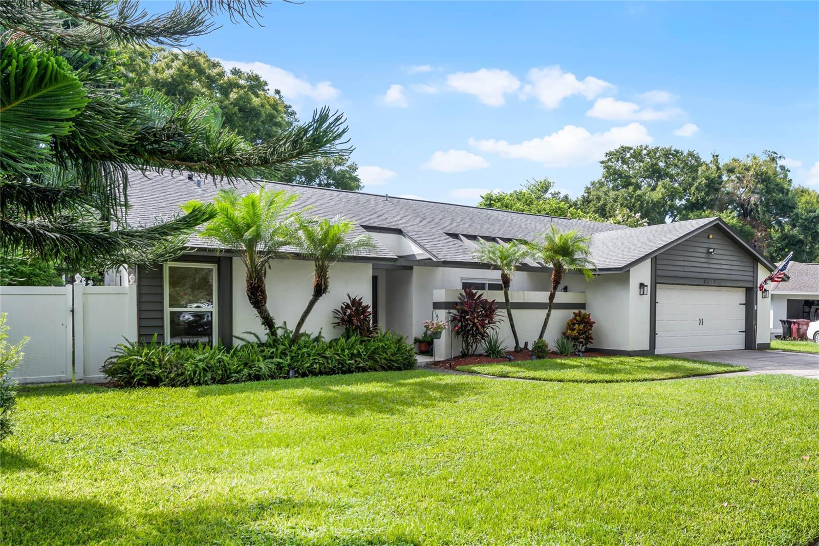 Property Photo: 4571 Saint Brides Court FL 32812