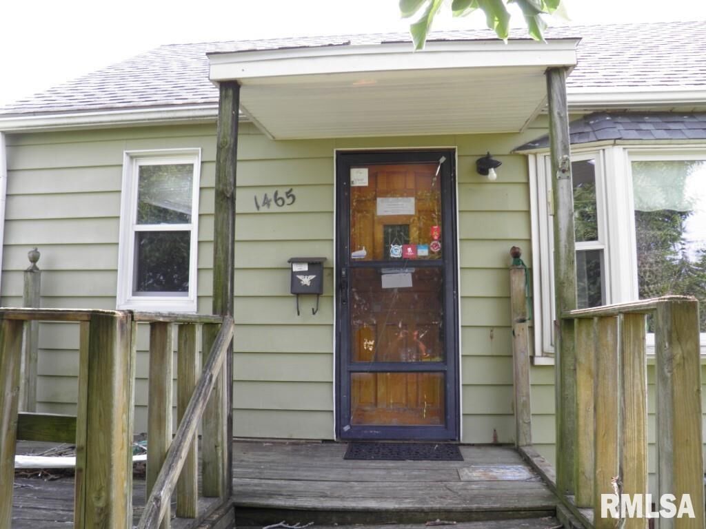 Property Photo: 1465 N Monroe Street IL 61401