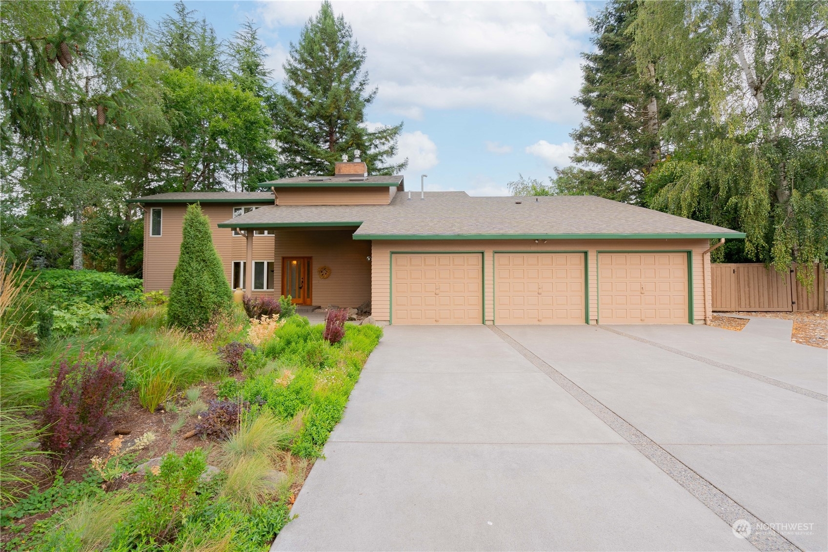 Property Photo:  9214 NW 25th Avenue  WA 98665 