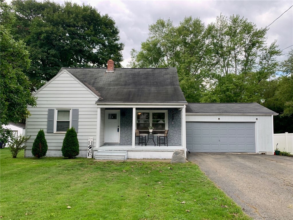 Property Photo:  33 Templeton Avenue  PA 16125 