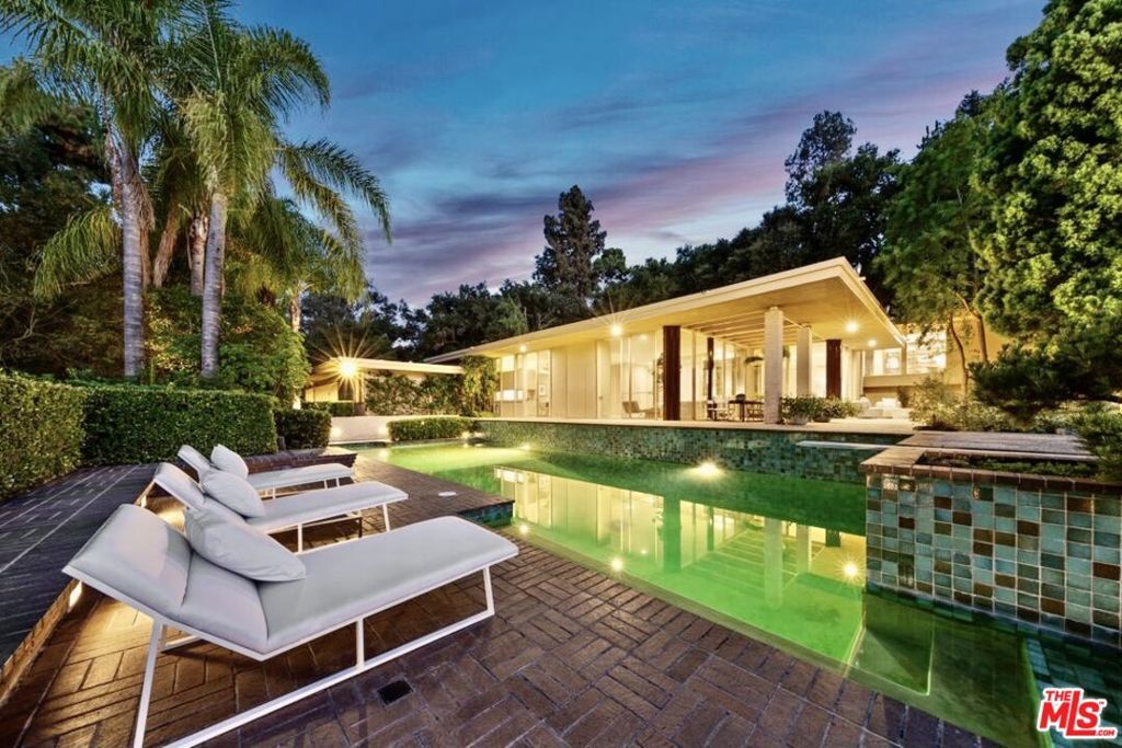 Property Photo: 828 Flintridge Avenue CA 91011