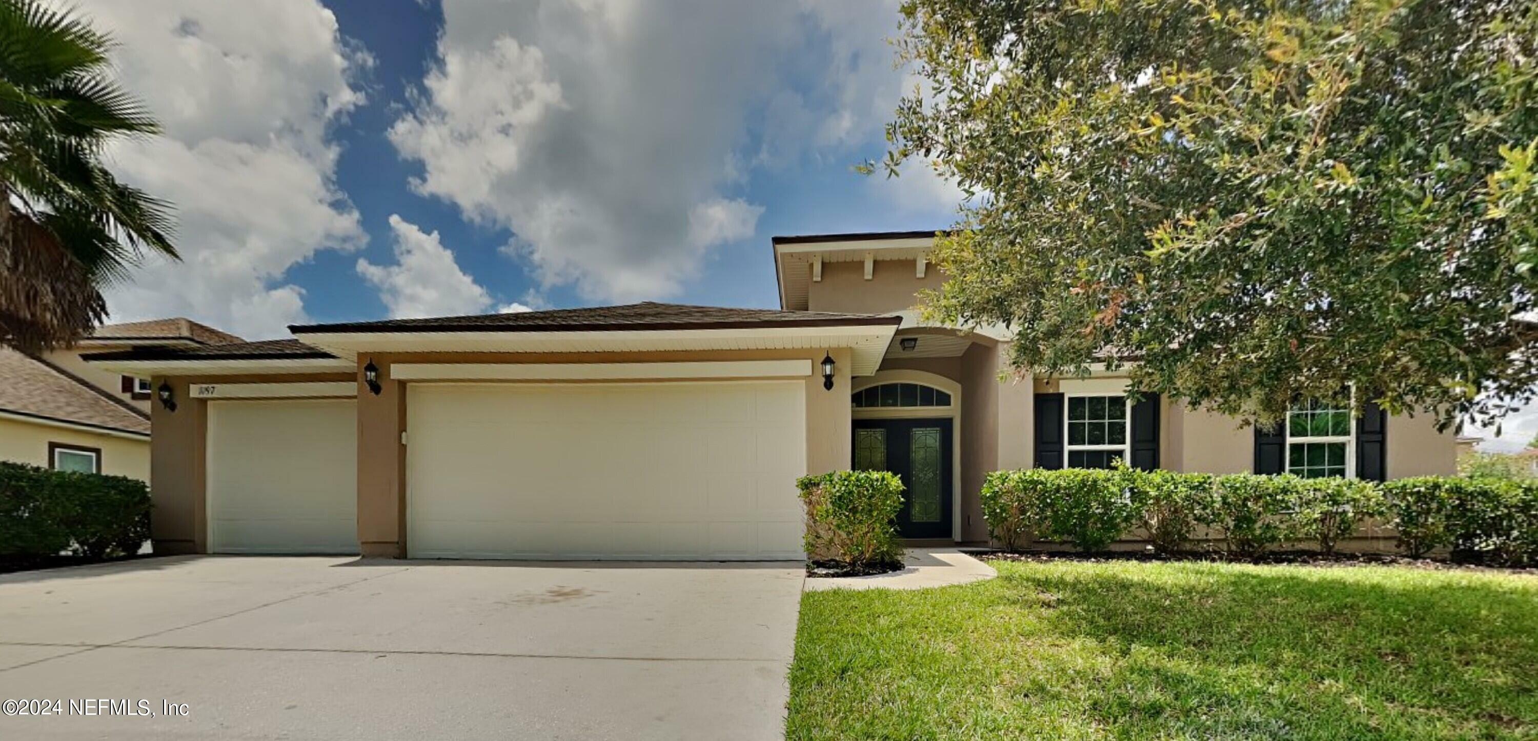 Property Photo:  1197 Wetland Ridge Circle  FL 32068 