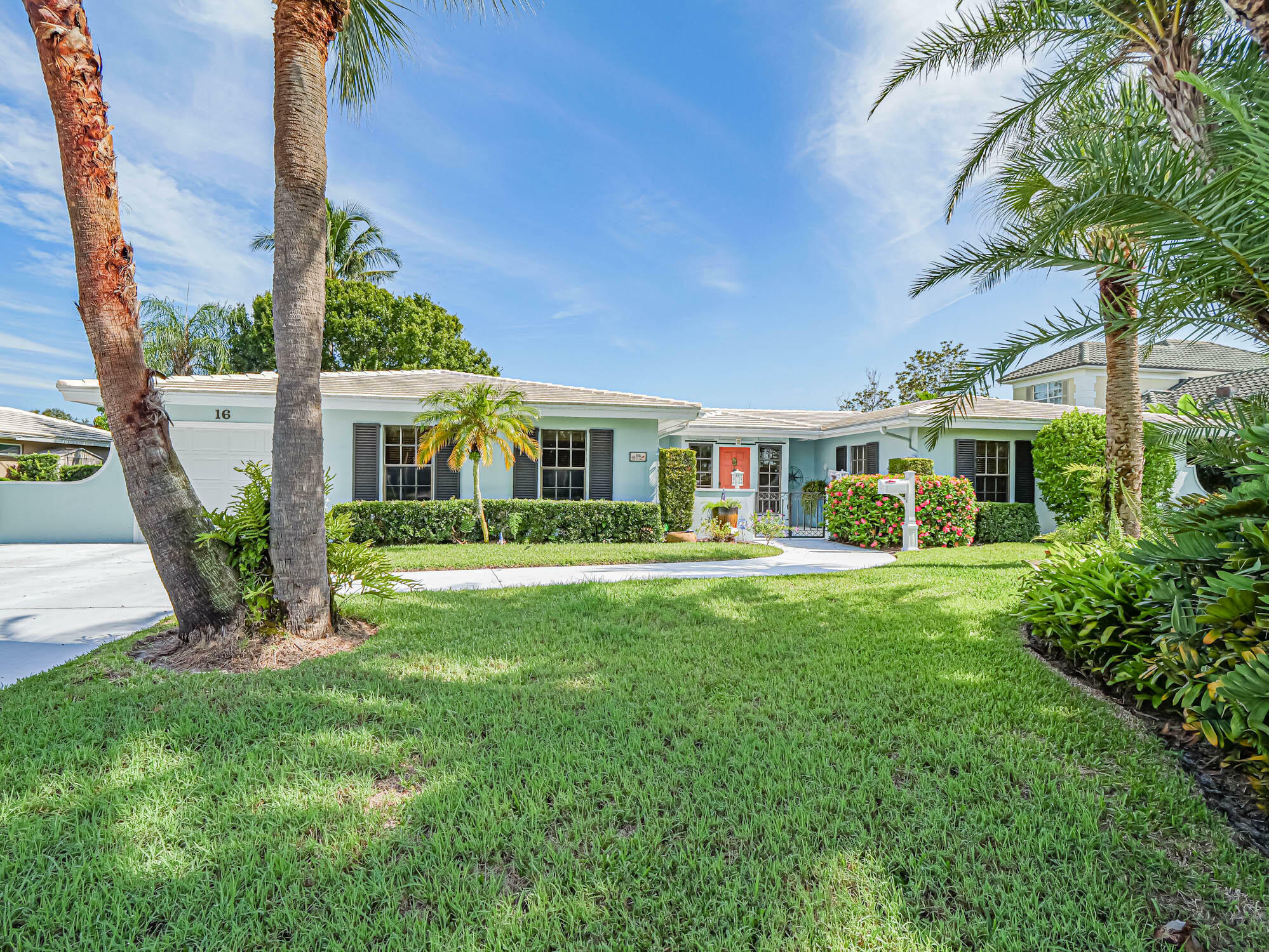 Property Photo:  16 Park Avenue  FL 32960 