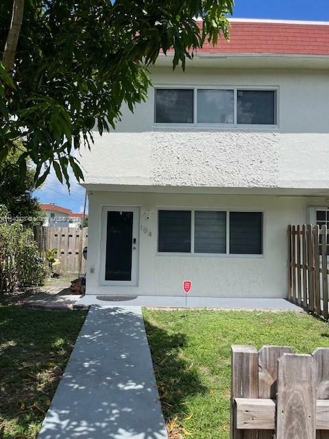 1521 NE 150th St 104  Miami FL 33161 photo