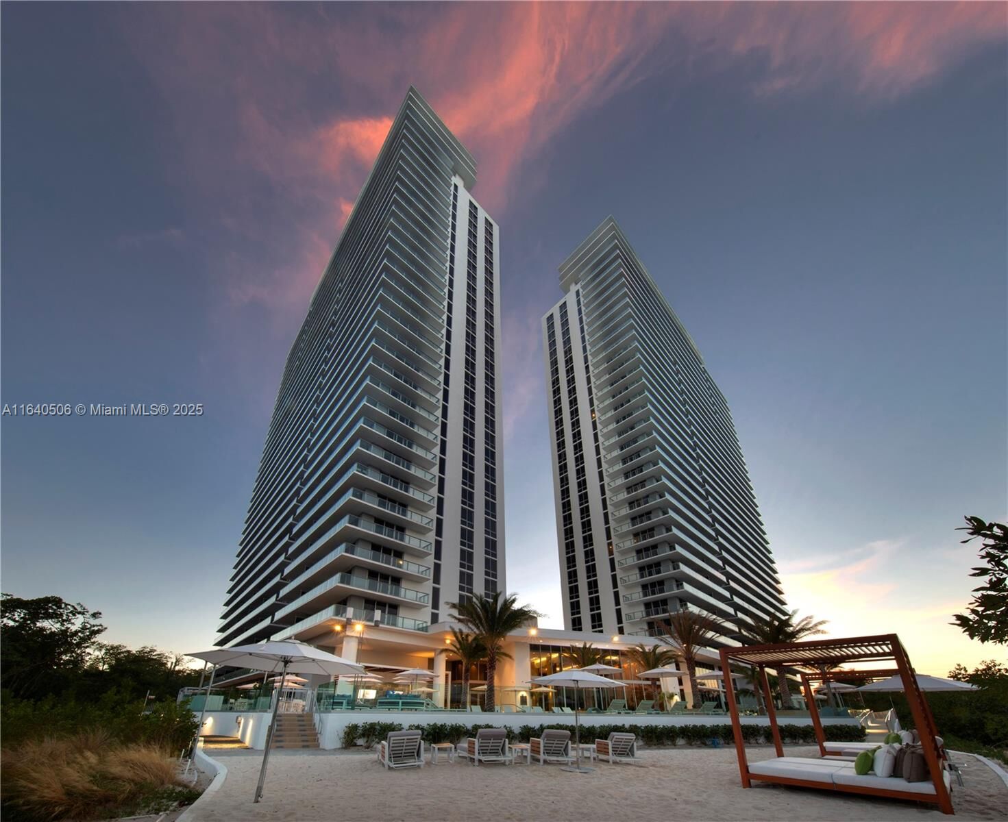Property Photo: 16385 Biscayne Blvd Ph7 FL 33160