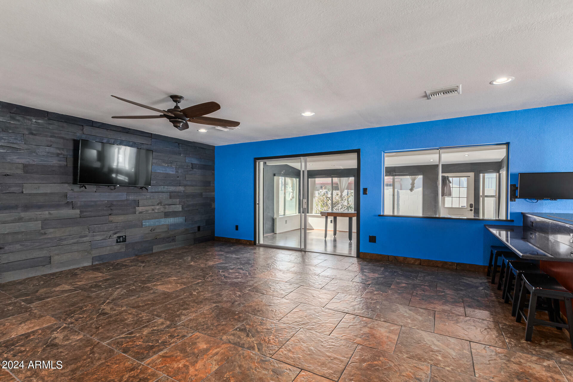 Property Photo:  10314 W Royal Palm Road  AZ 85345 