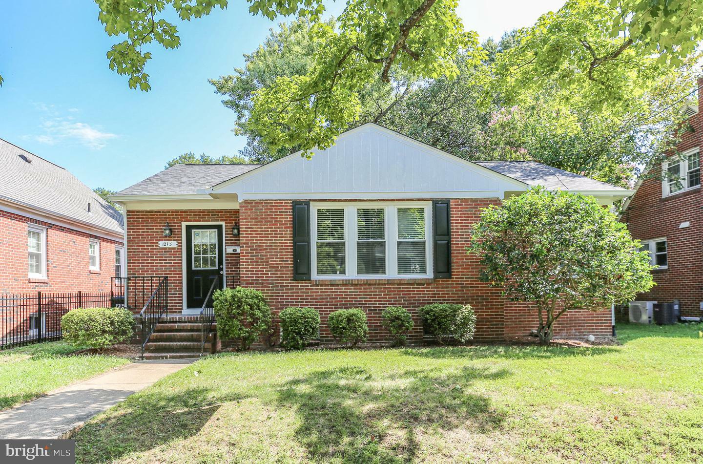 Property Photo:  1213 Stafford Avenue  VA 22401 