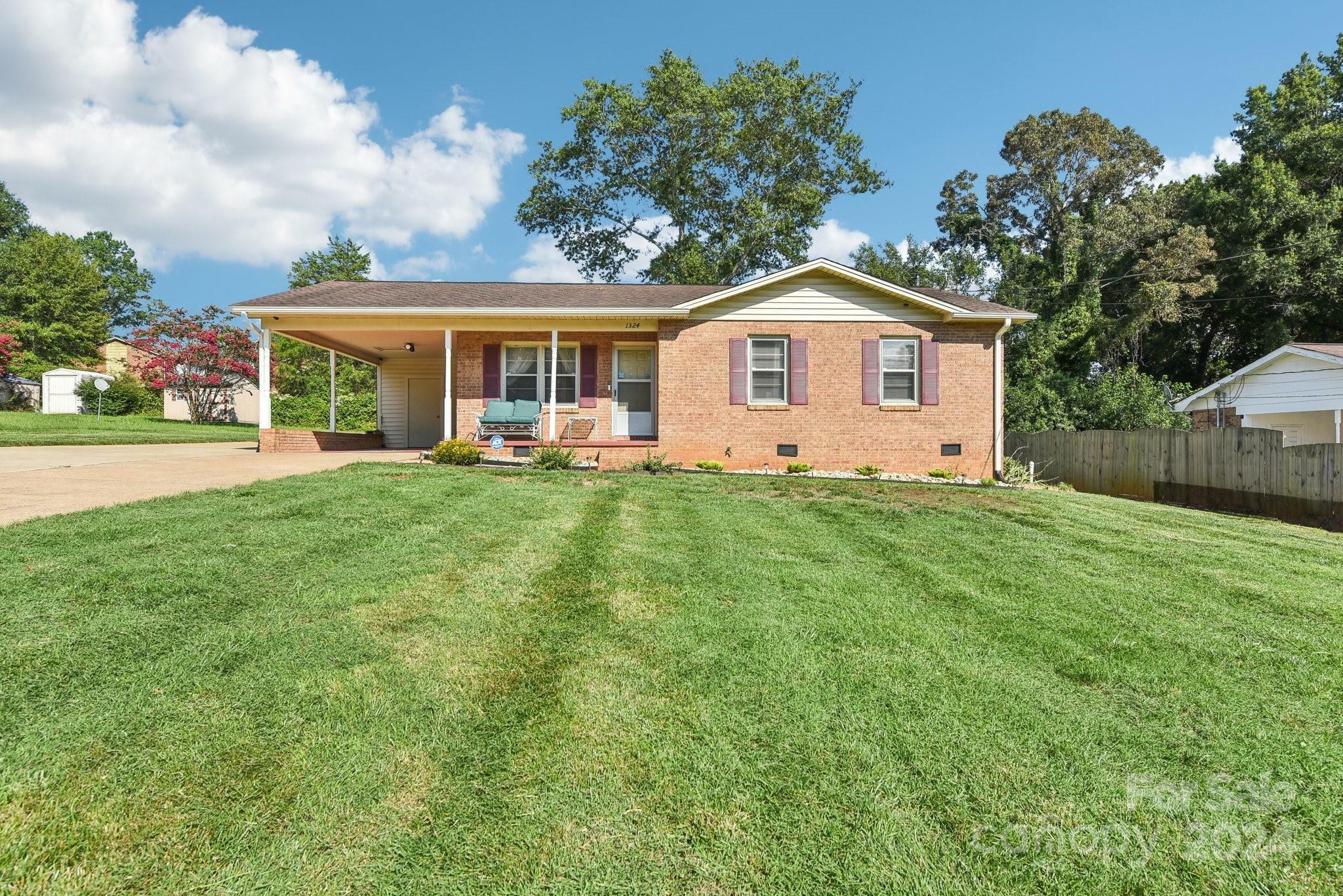 Property Photo:  1324 Newton Street  NC 28150 