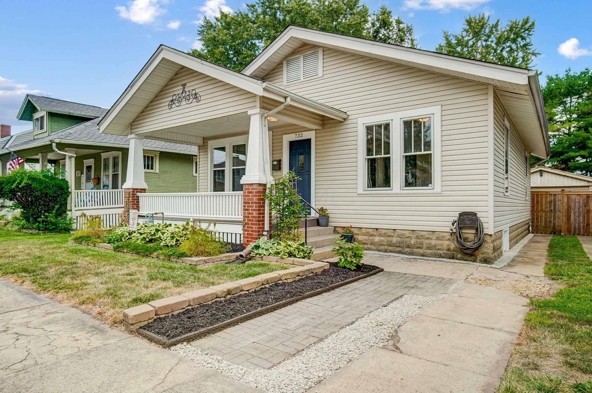 Property Photo:  732 E Chestnut Street  OH 43130 