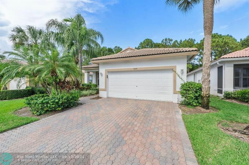 Property Photo:  8187 Bellafiore Way  FL 33472 