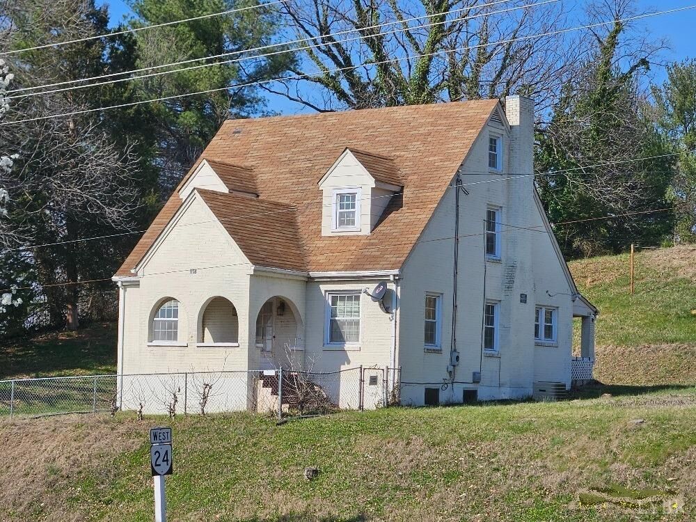Property Photo:  118 E Virginia Avenue  VA 24179 
