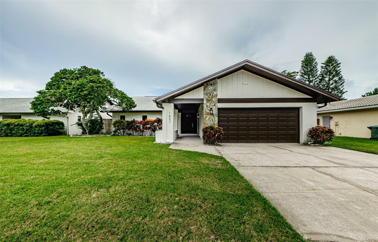 Property Photo:  1857 Dinnerbell Lane S  FL 34698 