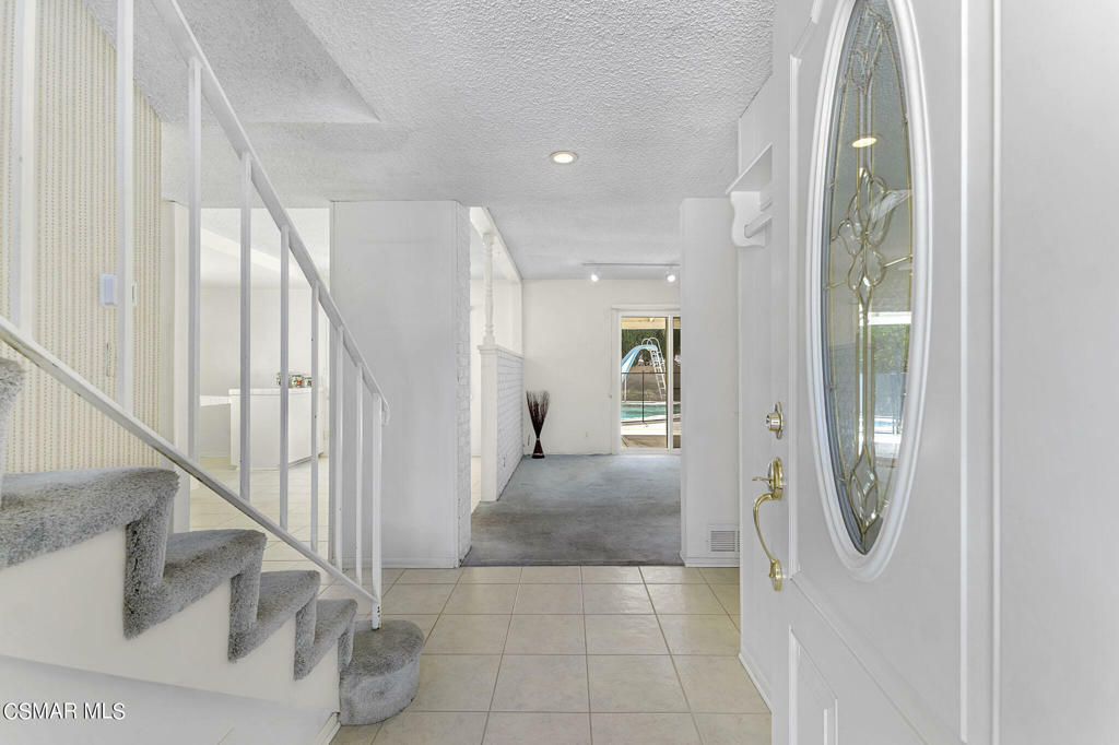 Property Photo:  2116 Elizondo Avenue  CA 93065 