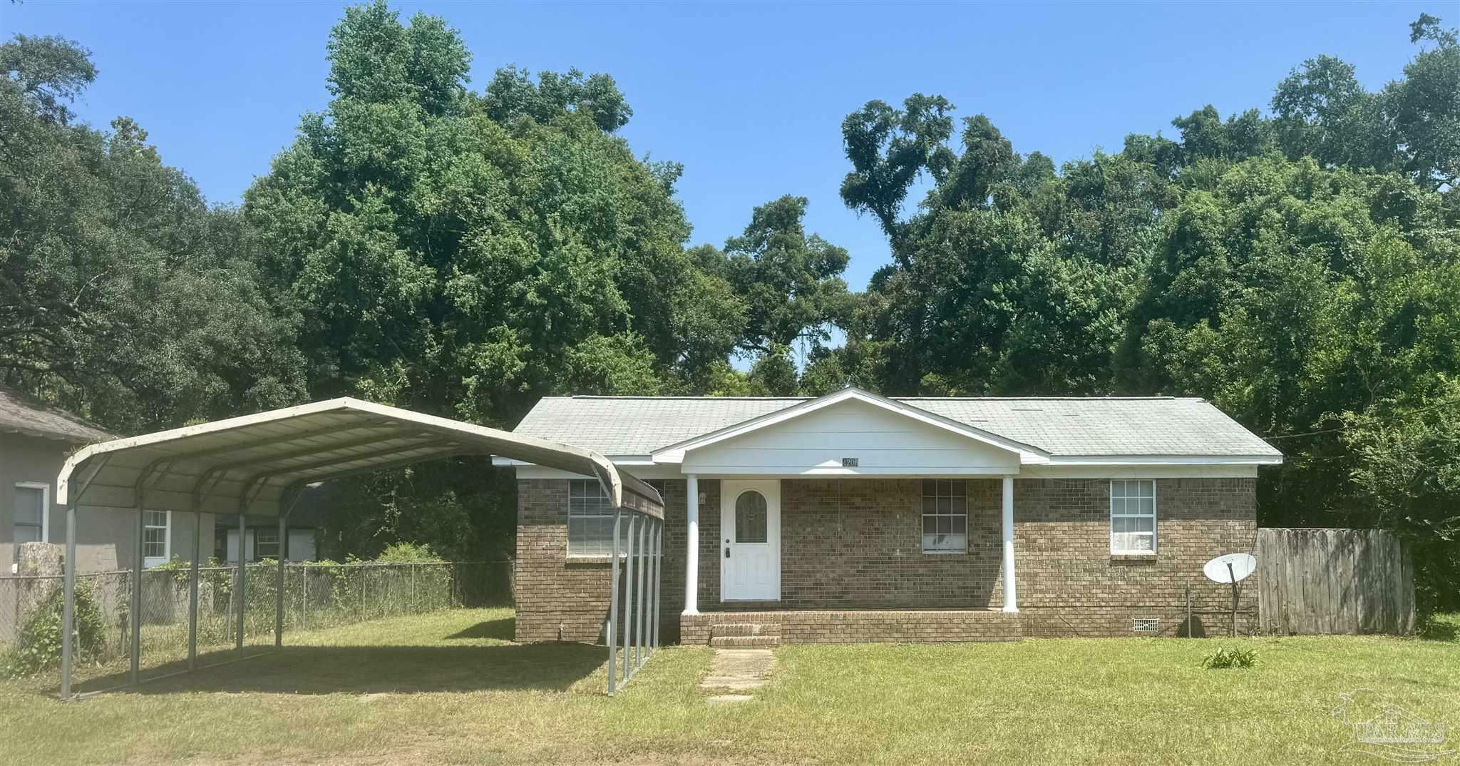 Property Photo:  4206 W Jackson St  FL 32505 