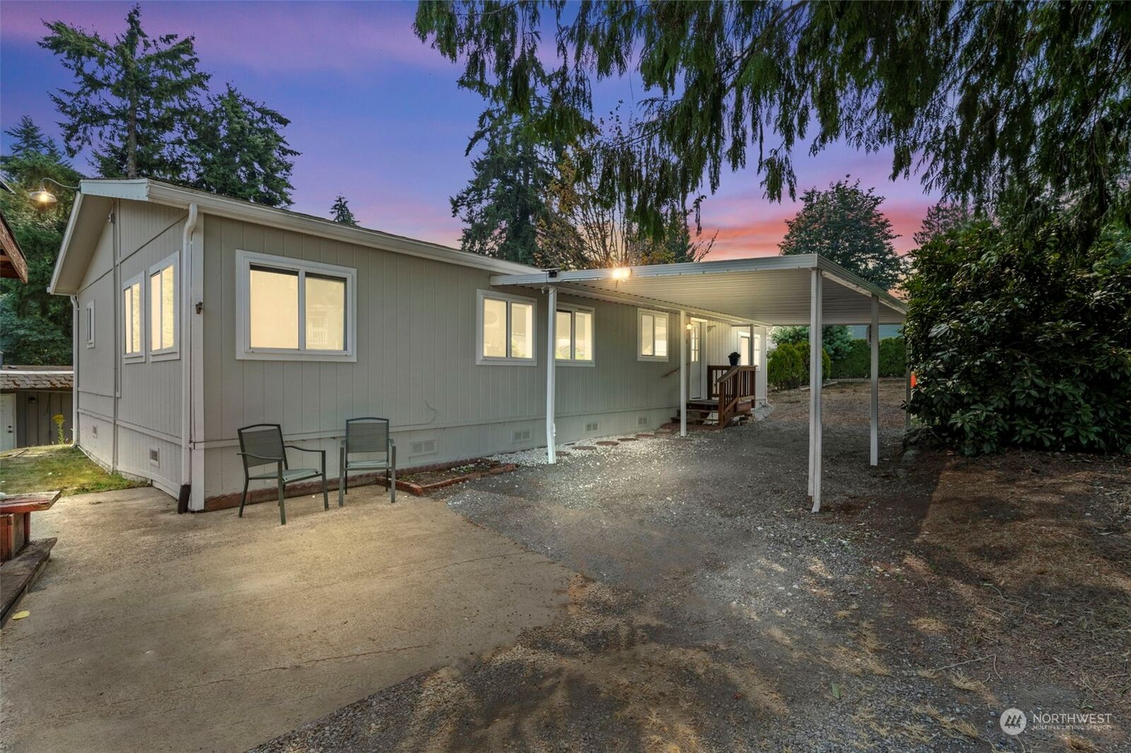 Property Photo:  28454  168th 1  WA 98042 