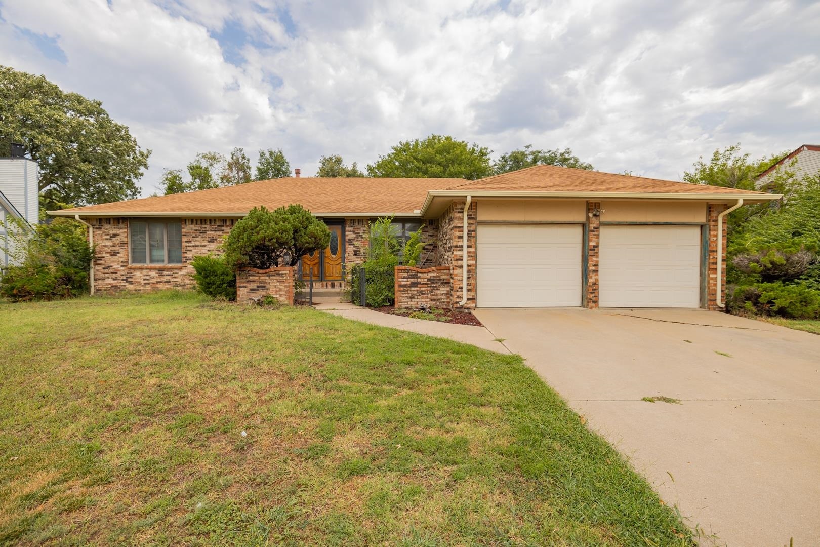 Property Photo:  7116 E 17th  KS 67206 