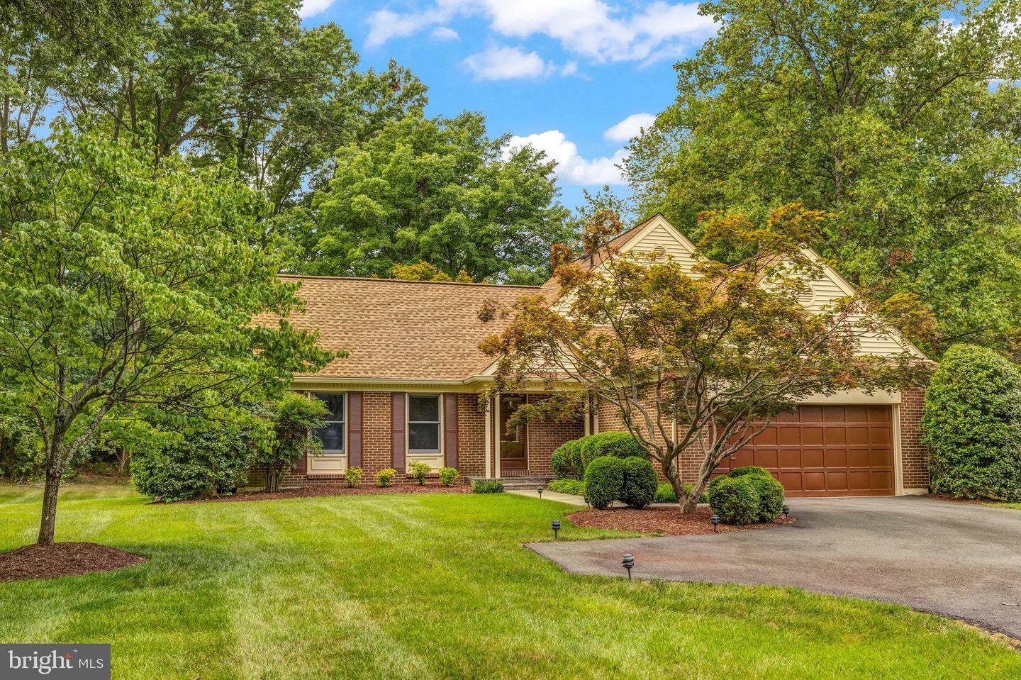 Property Photo:  1902 Buckthorn Lane  VA 20191 