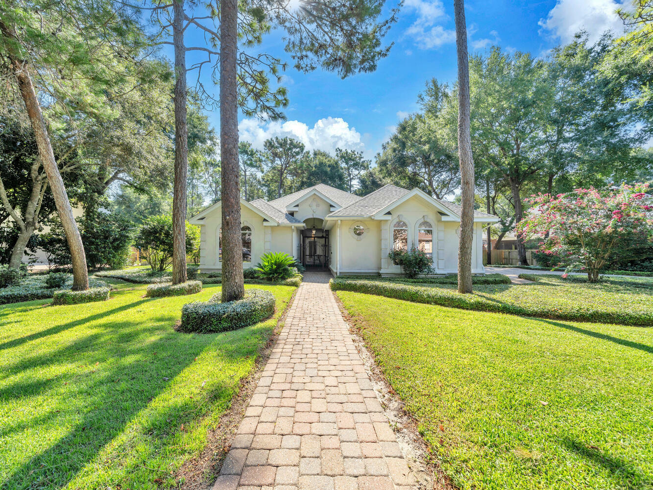 Property Photo:  831 Coldwater Creek Circle  FL 32578 