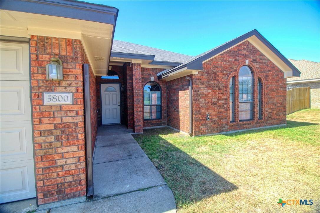 Property Photo:  5800 Luxor Drive  TX 76549 