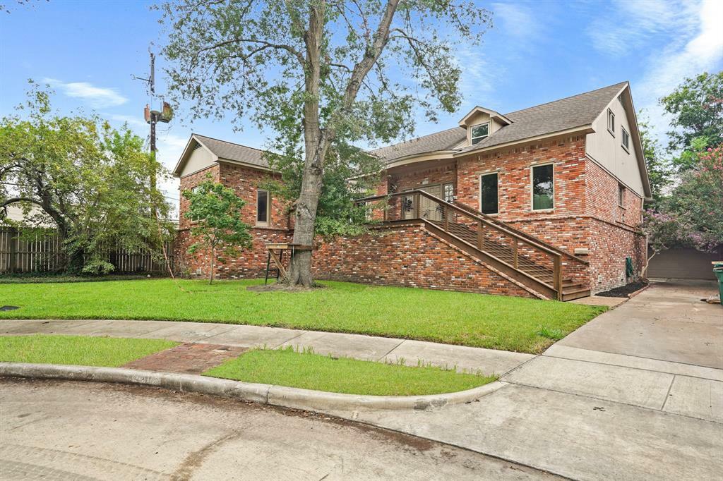 9703 Oasis Drive  Houston TX 77096 photo