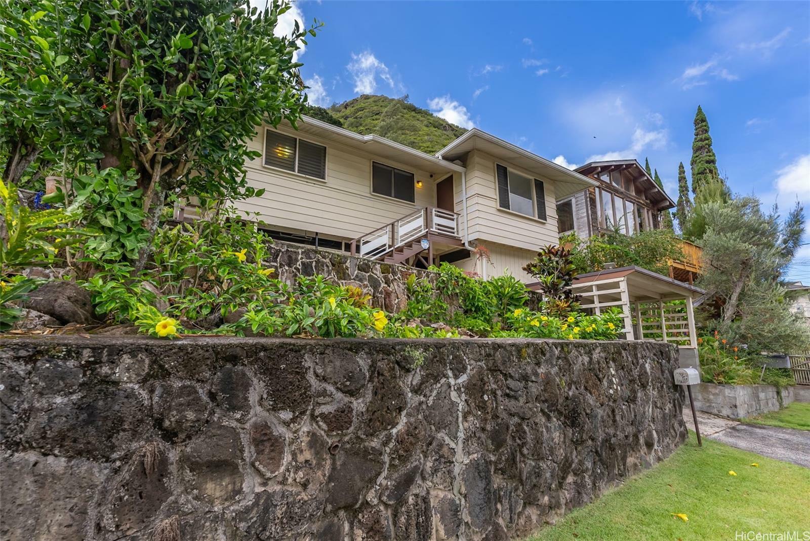 2359 Kuahea Street  Honolulu HI 96816 photo