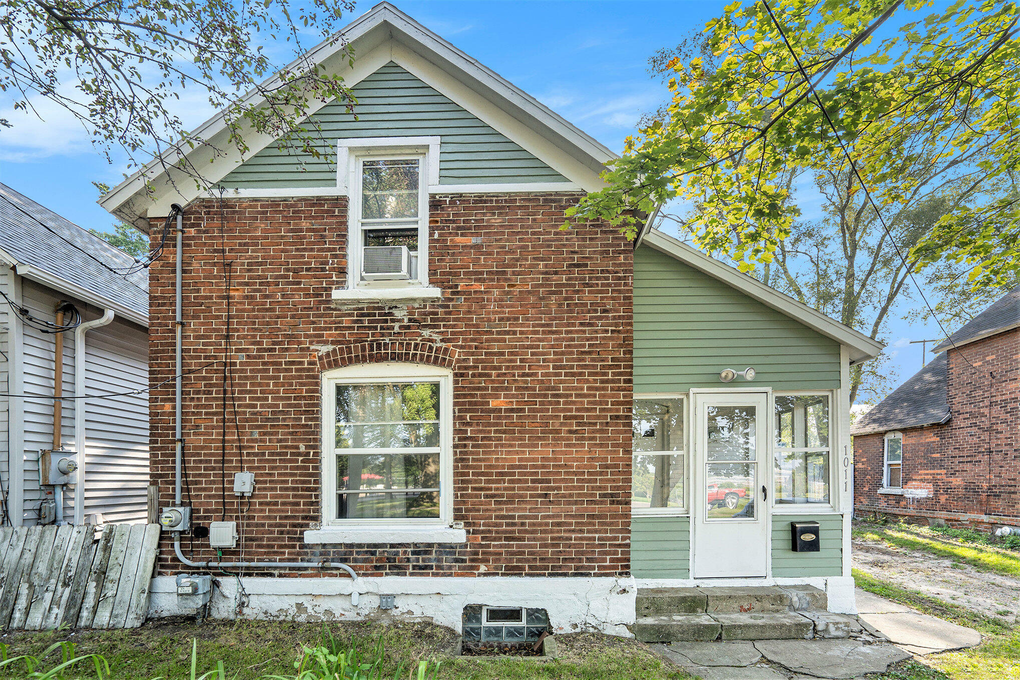 Property Photo: 1011 Walter Street MI 49001