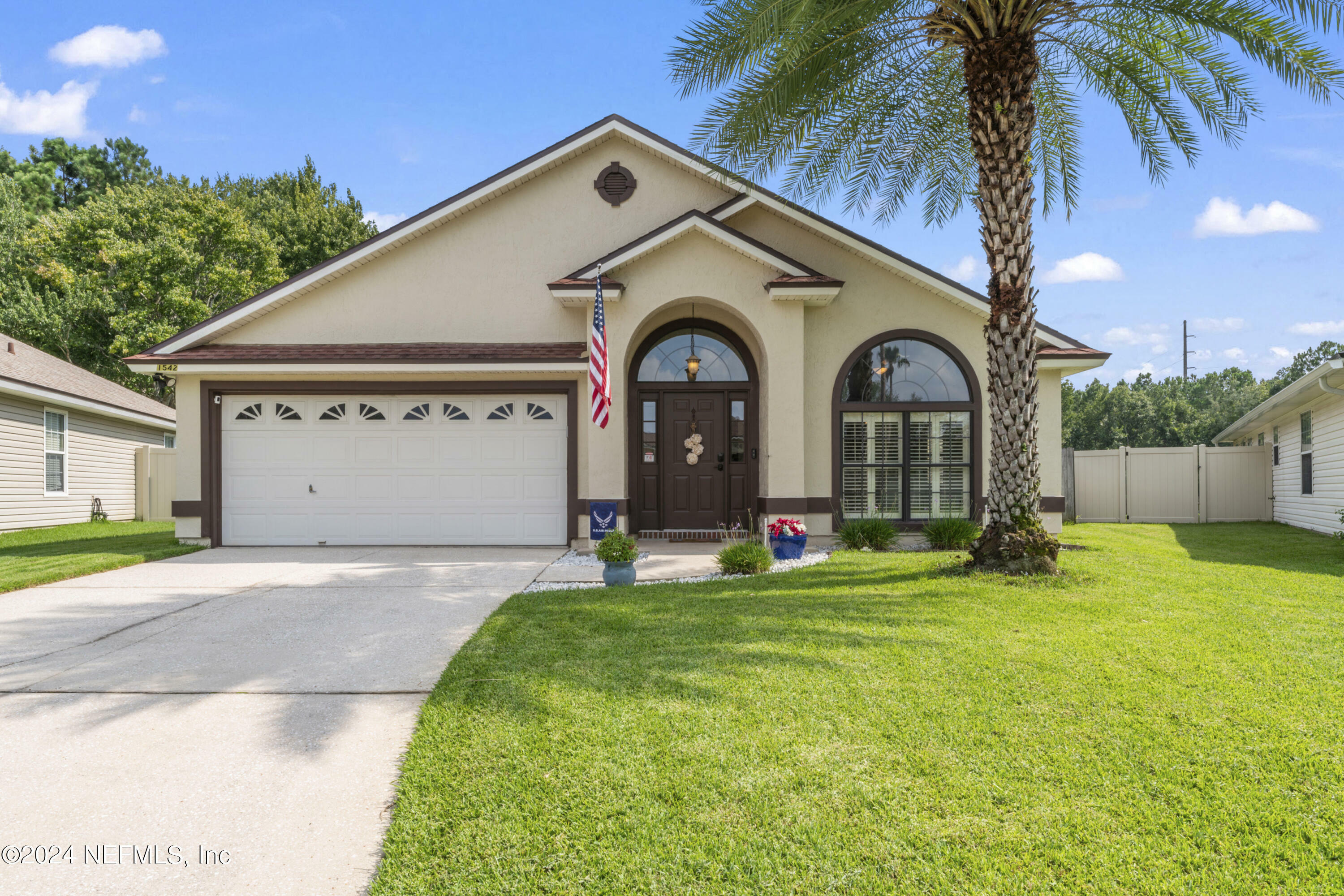 Property Photo:  1542 Roseberry Court  FL 32003 