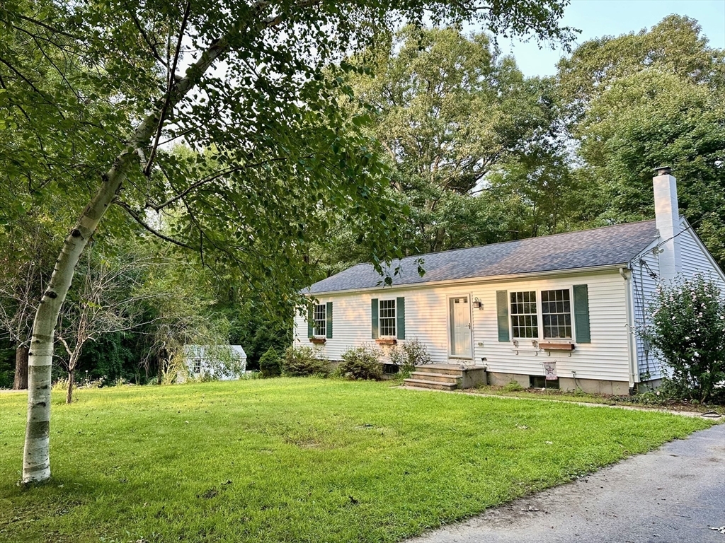 Property Photo:  17 Churchill Rd  MA 01516 