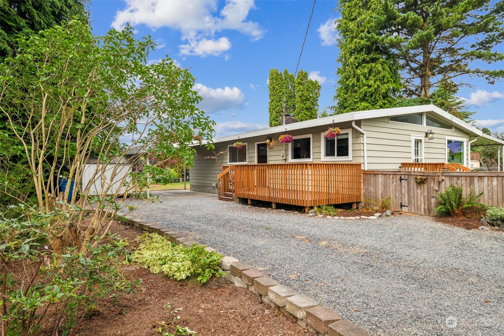 Property Photo:  1302 Park Avenue  WA 98290 