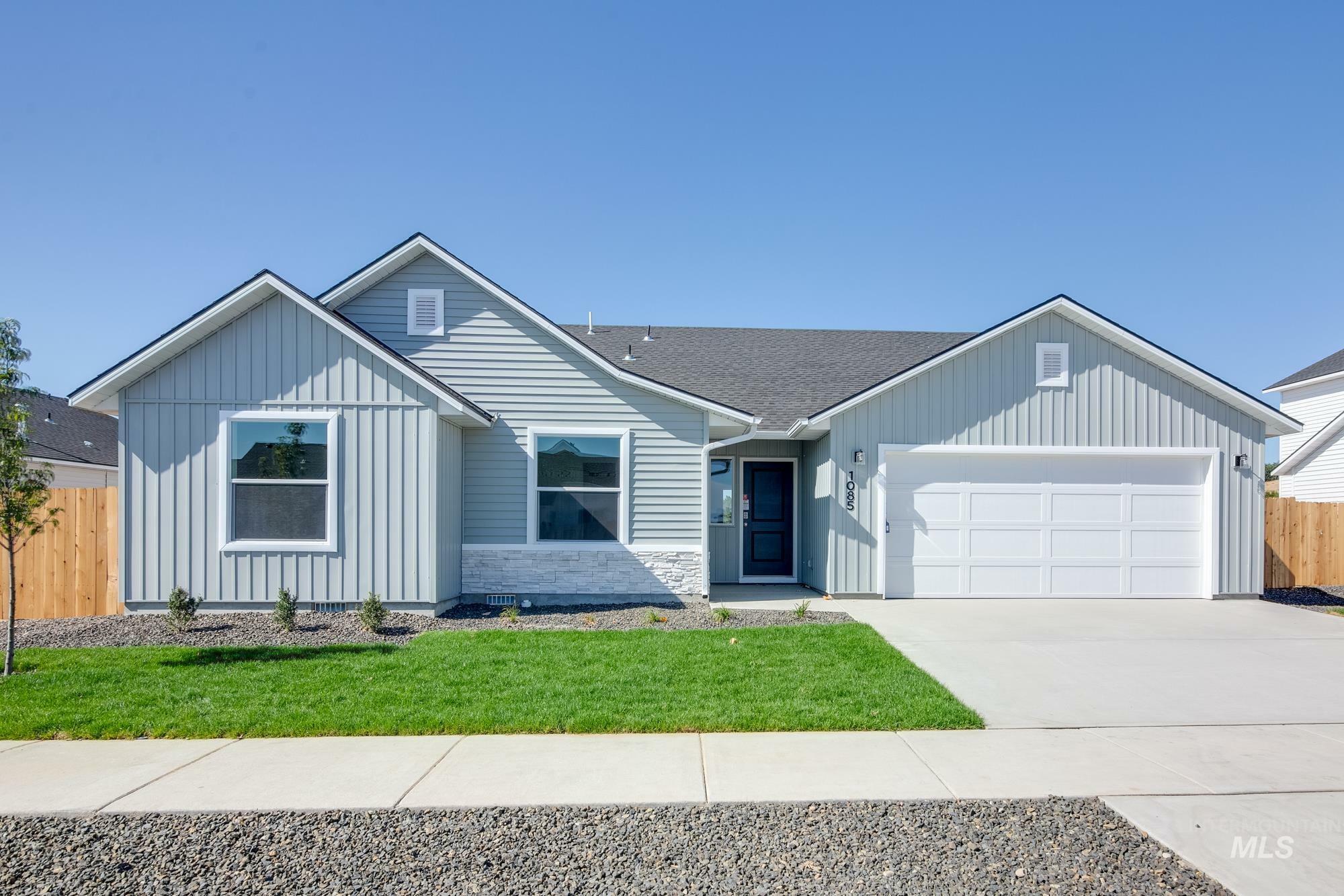 Property Photo:  1085 Quartzite Ave  ID 83644 