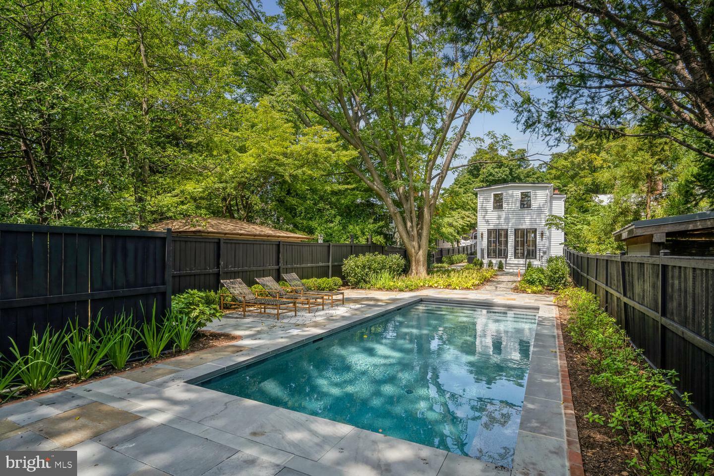 Property Photo:  3418 Reservoir Road NW  DC 20007 