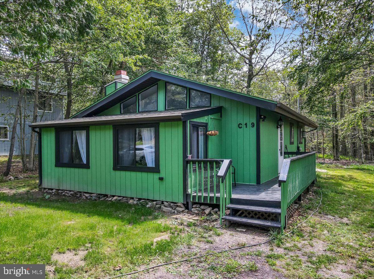 Property Photo:  3015 Briarwood Drive  PA 18466 