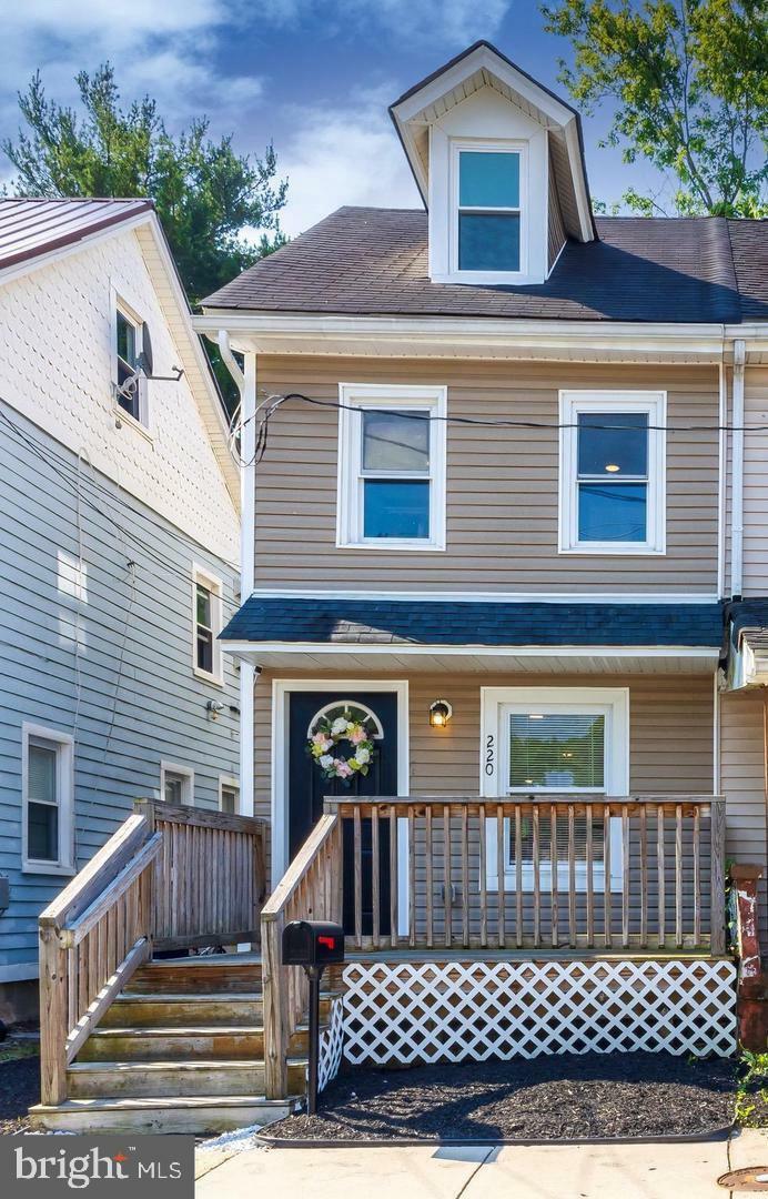 Property Photo:  220 Chestnut Street  NJ 08060 