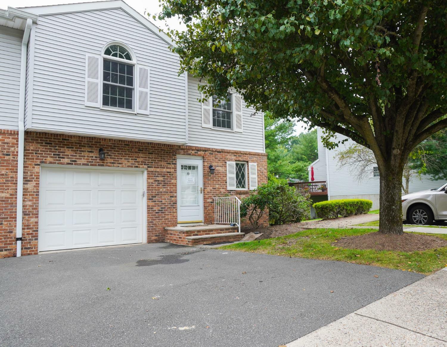 Property Photo:  39 Jaime Court  NJ 07950 