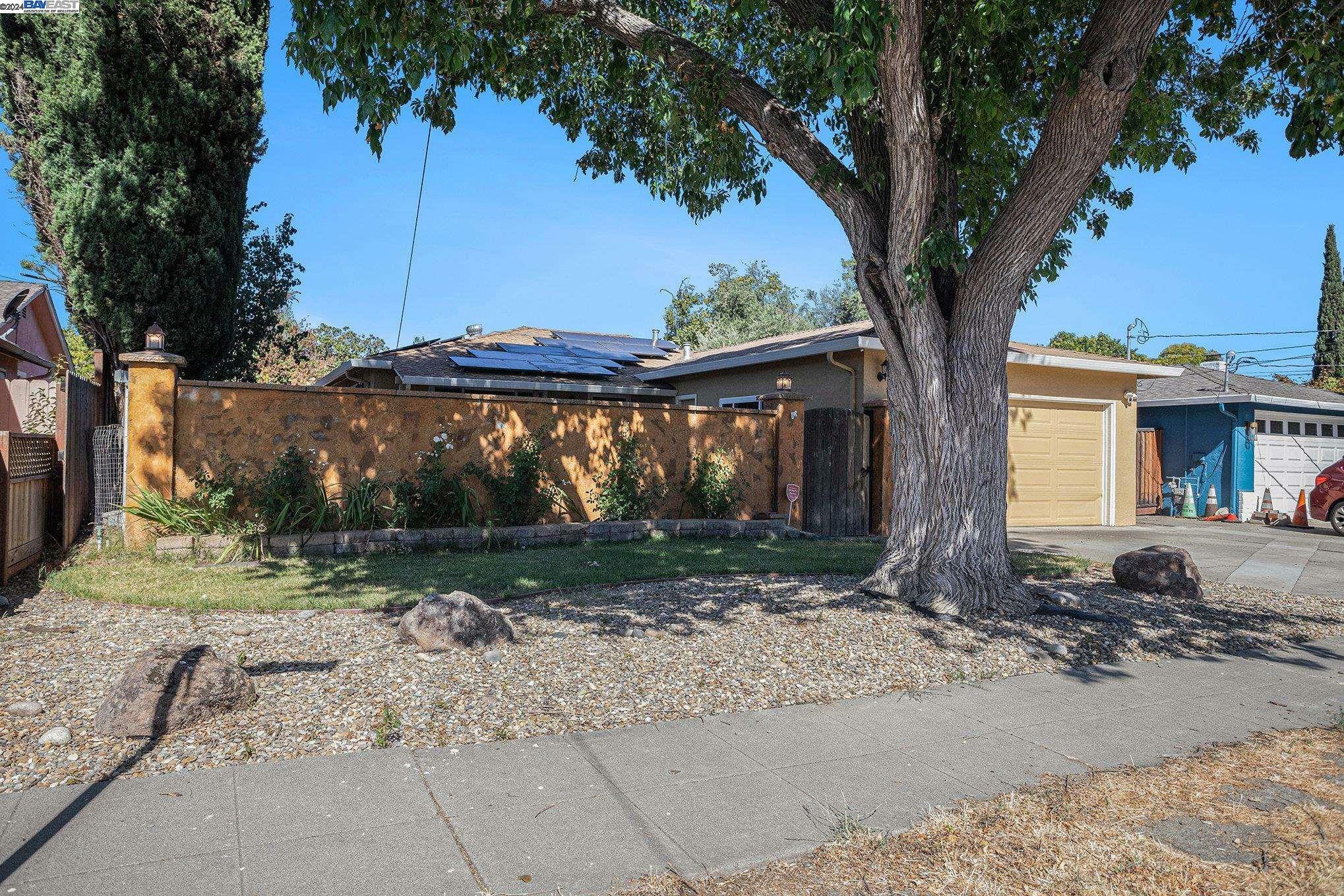 Property Photo:  257 Albatross Ave  CA 94551 