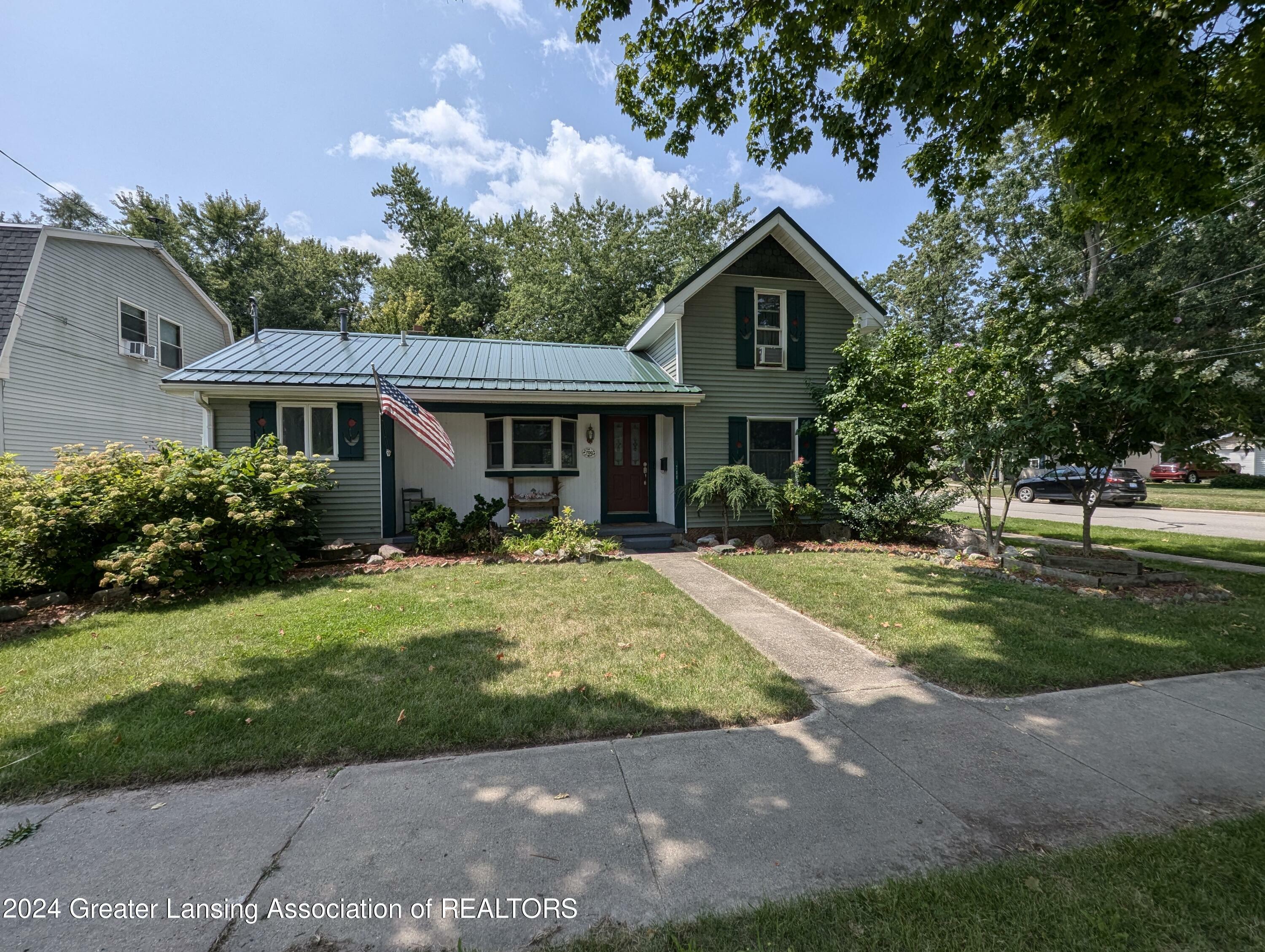 Property Photo:  700 Maple Street  MI 48837 