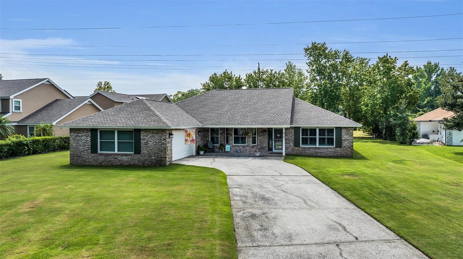 Property Photo:  5341 Greenside Court  FL 32819 