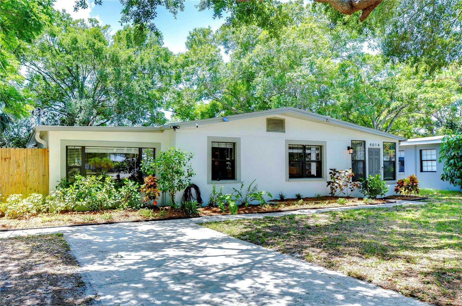 Property Photo:  4014 W Lawn Avenue  FL 33611 