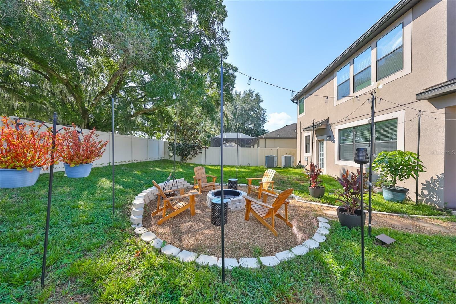 Property Photo:  11650 Palmetto Pine Street  FL 33569 