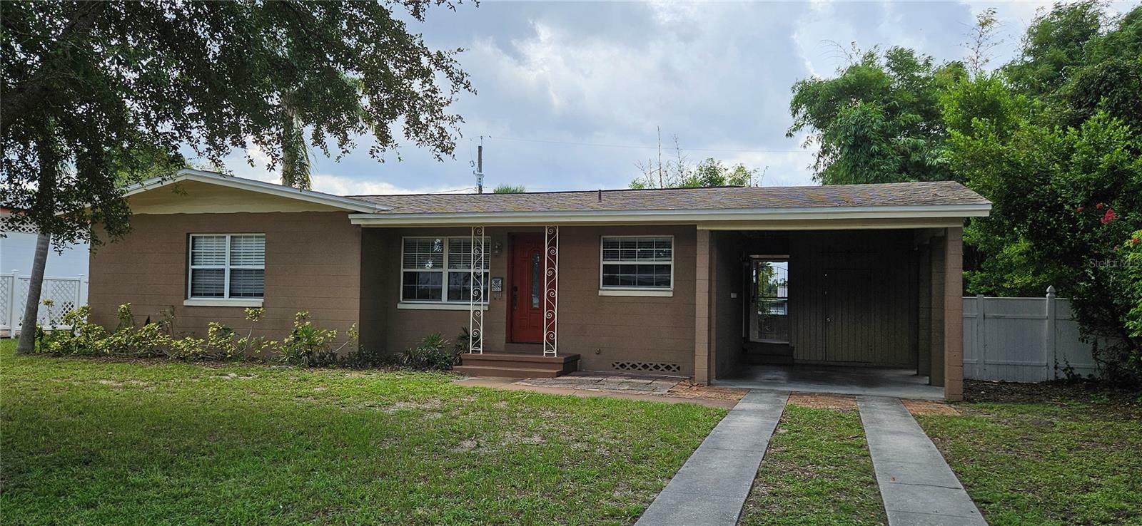 Property Photo:  2886 Roxbury Road  FL 32789 