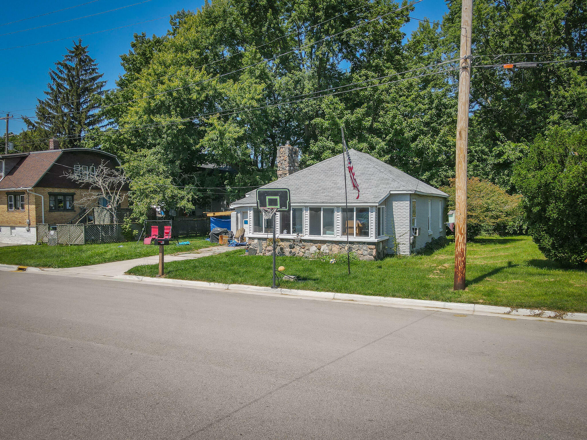 Property Photo:  208 Wigton Street  MI 49420 