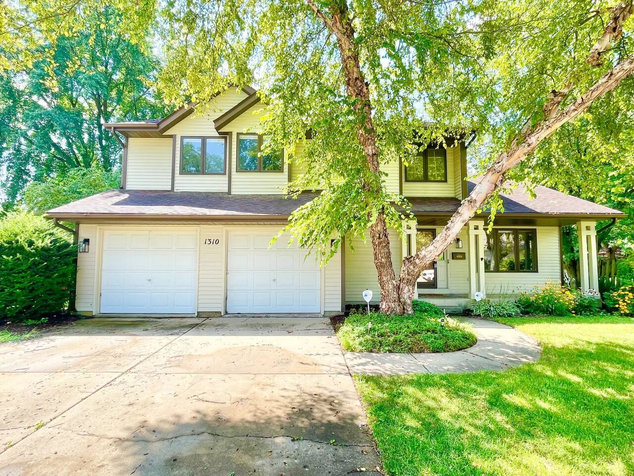 Property Photo:  1310 Colorado Avenue  IL 60506 