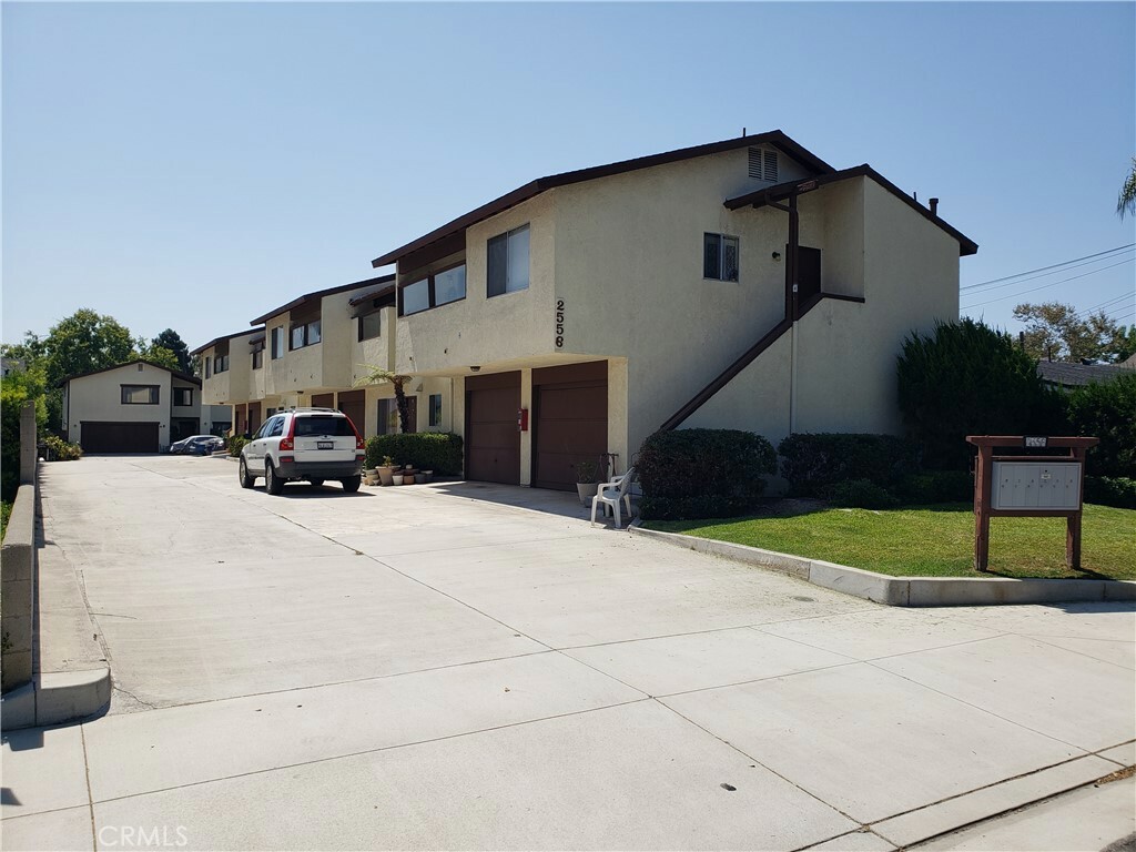 Property Photo:  2556 Santa Ana Avenue D  CA 92627 