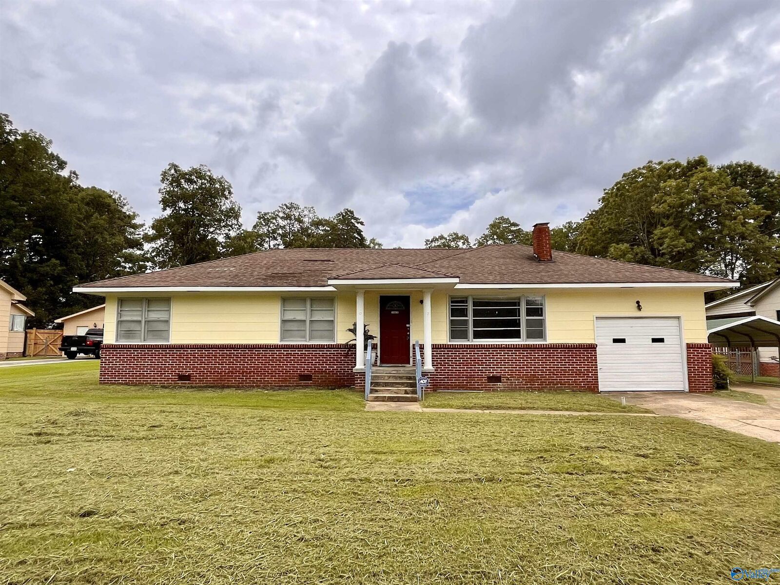 Property Photo:  411 Vernon Street  AL 35904 