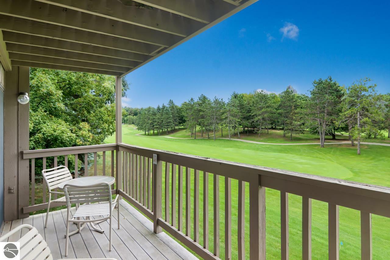 Property Photo:  5521 Golfview Court  MI 49690 