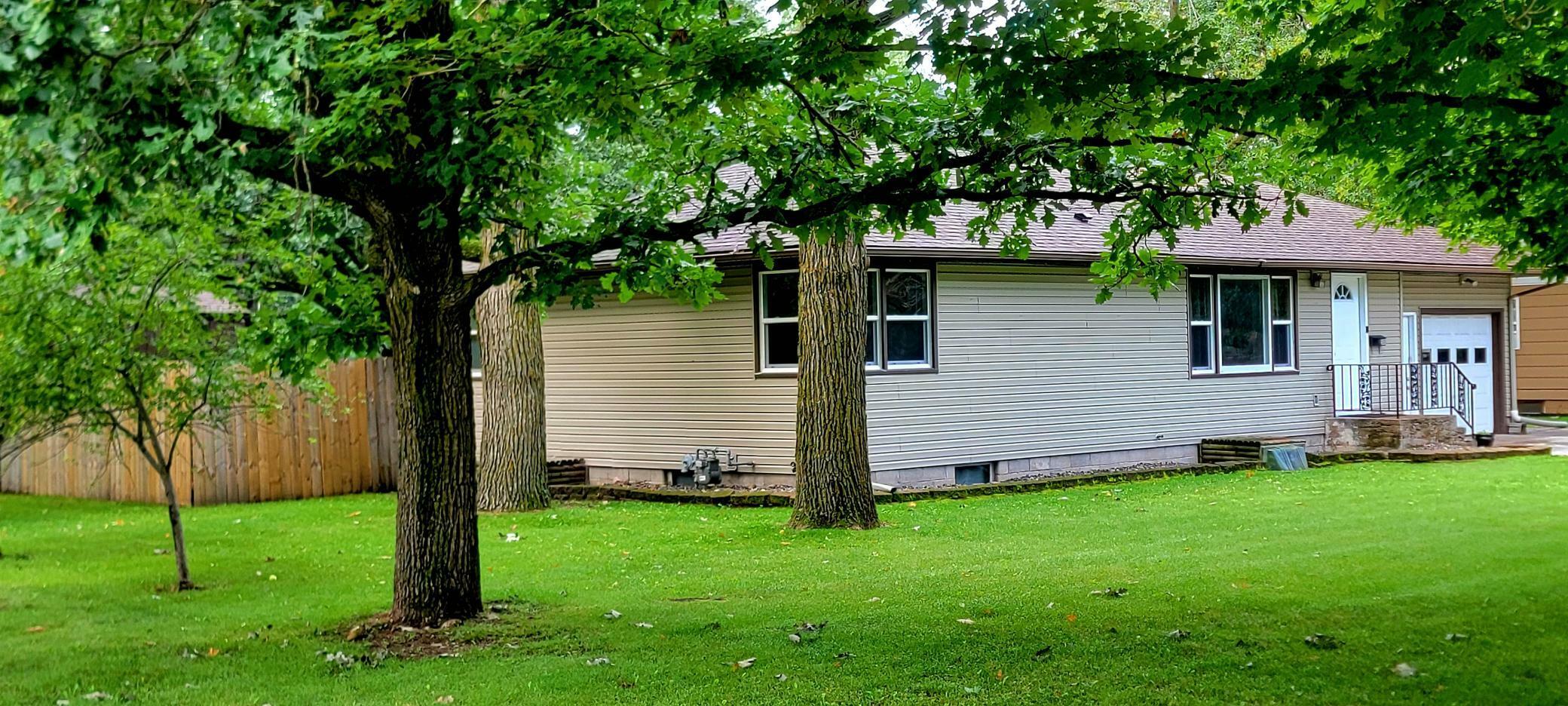 Property Photo:  501 Fair Avenue W  MN 55051 