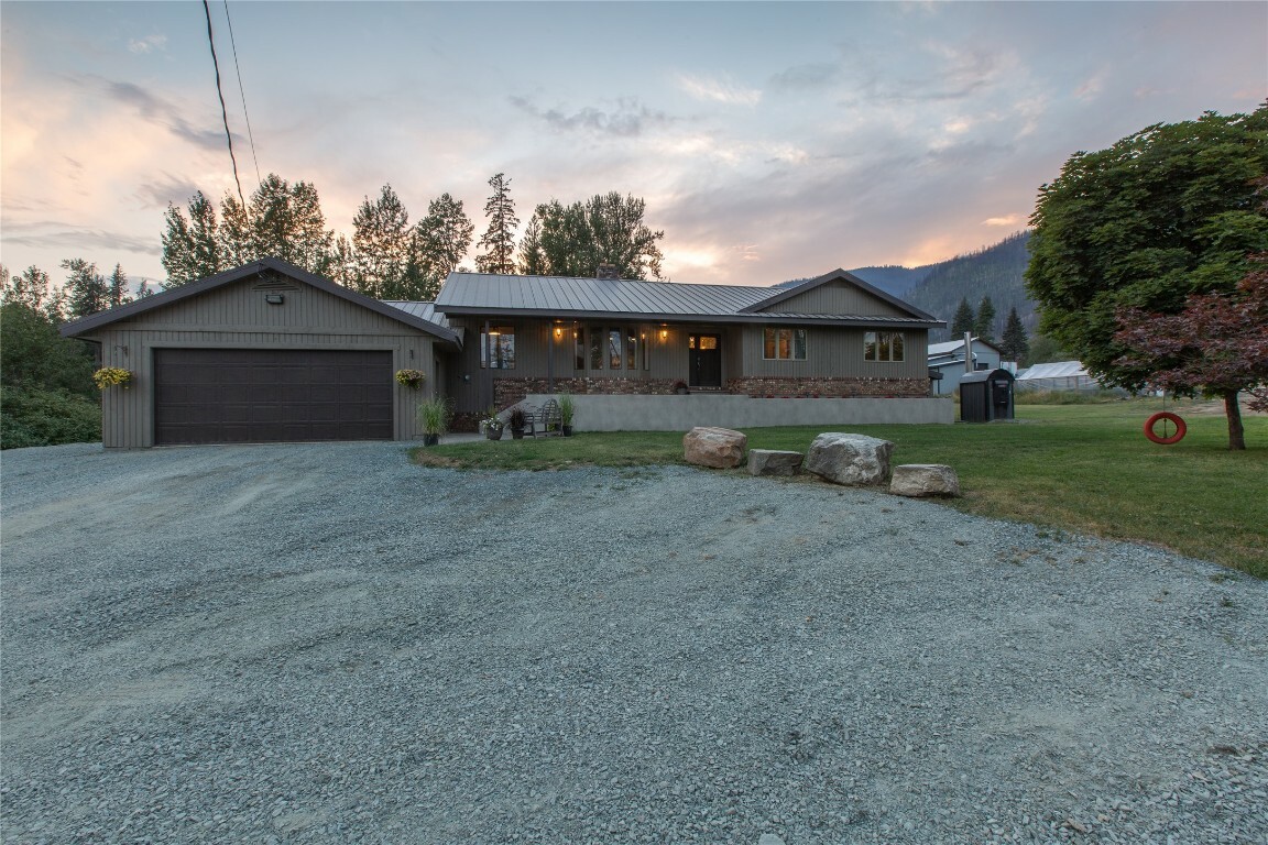 Property Photo: 2523 Evans Road BC V0E 1M6