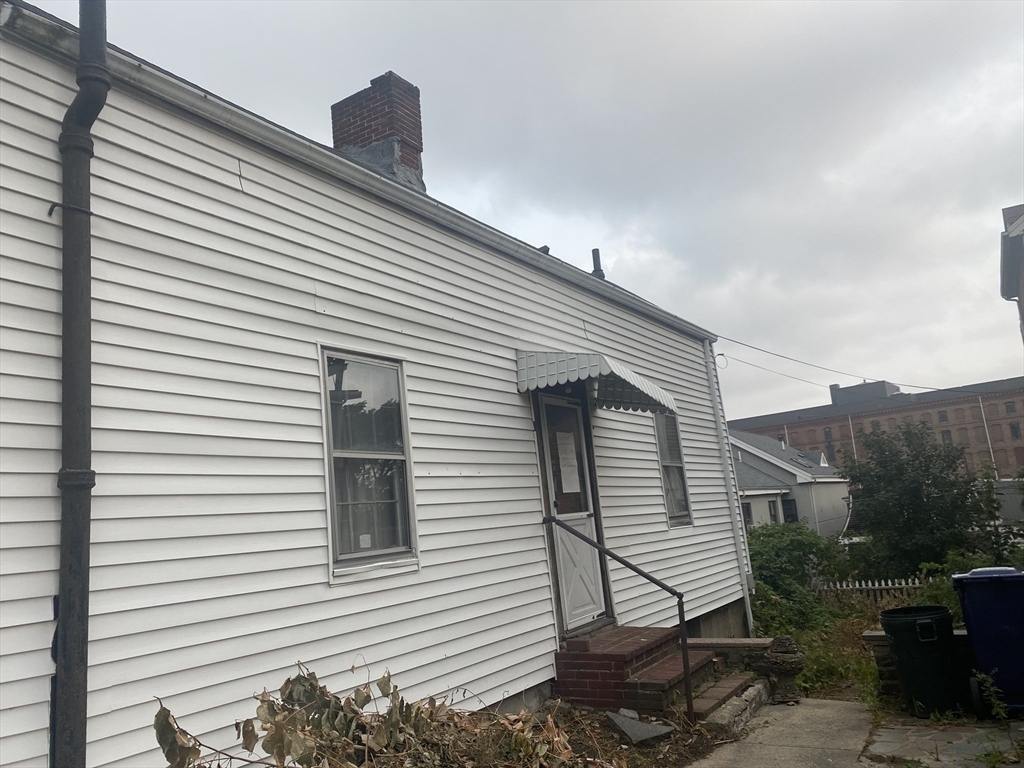 Property Photo:  10 Dunmore St  MA 02119 