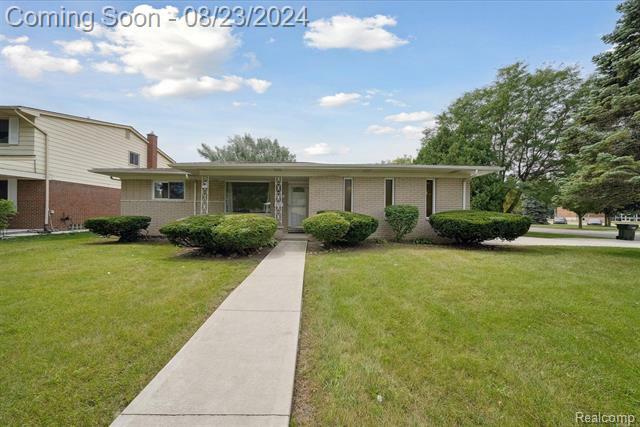 Property Photo:  2808 Reese Drive  MI 48310 