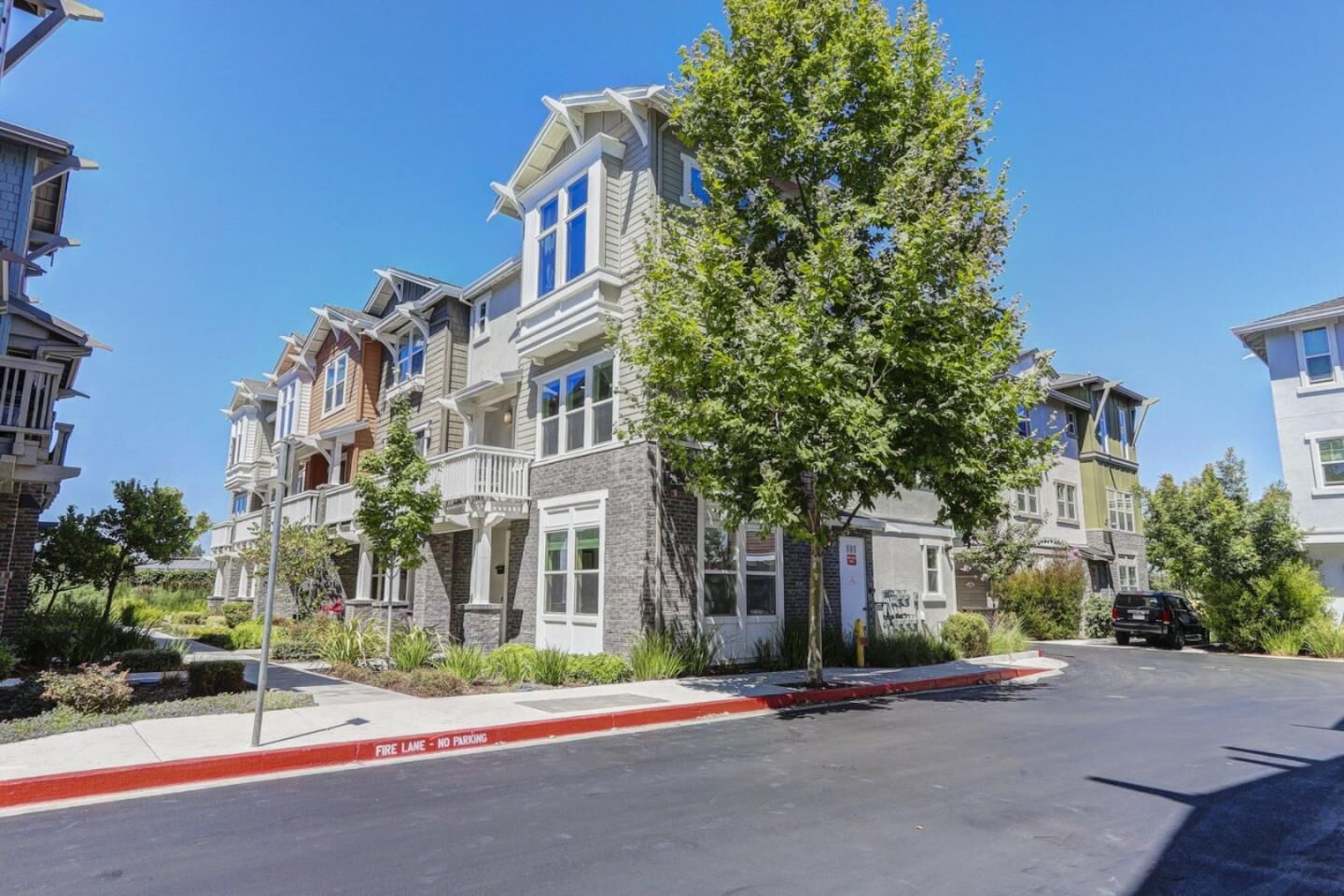 Property Photo:  539 San Lorenzo Terrace 1  CA 94085 